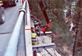 Versetzen Stahlträger bei Brücke